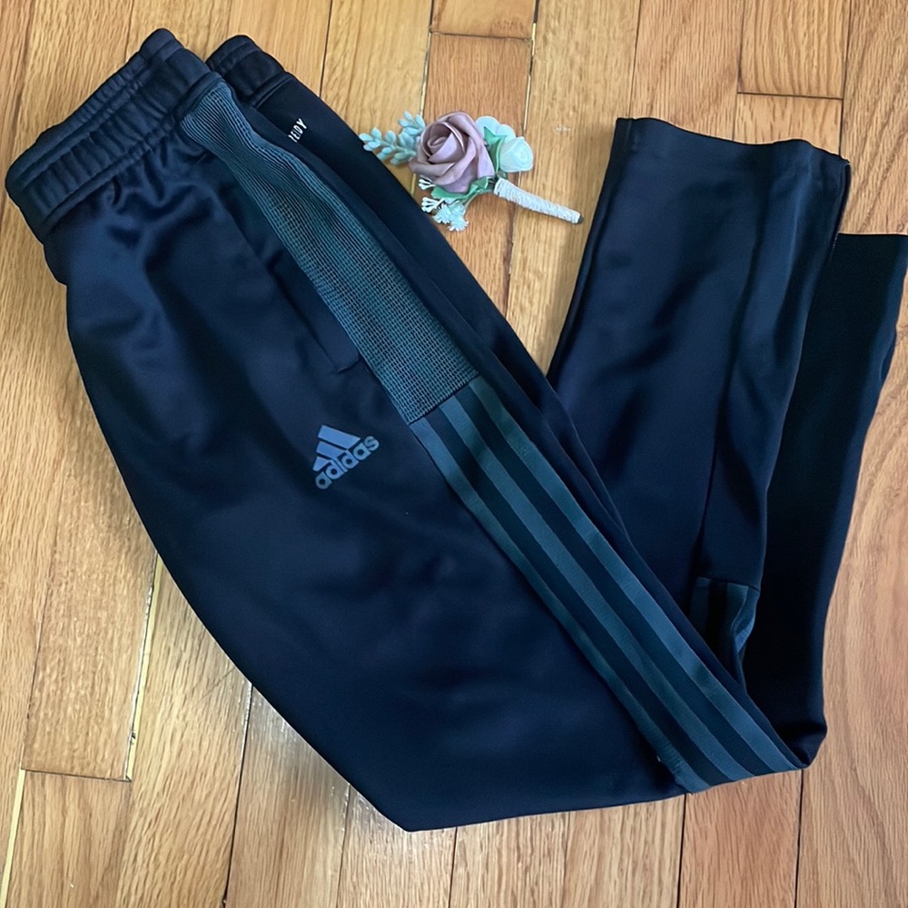 9/10Y Adidas Joggers